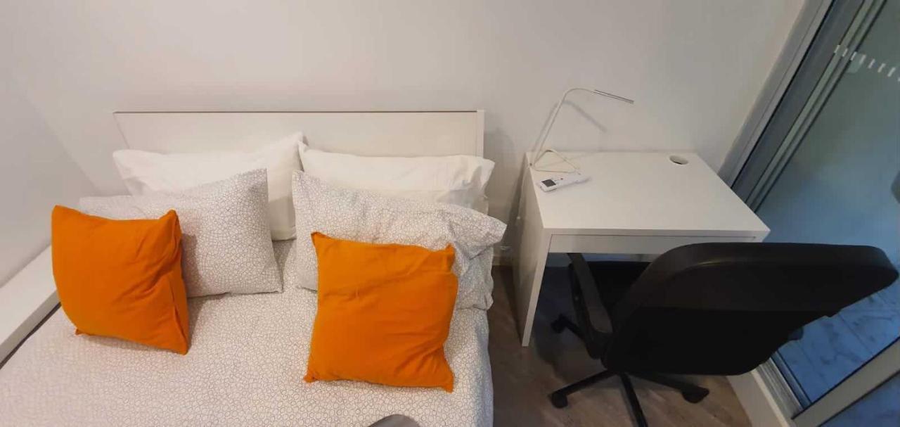 Dana-Cozy Studio With Shared Entry In The City Canberra Exterior photo